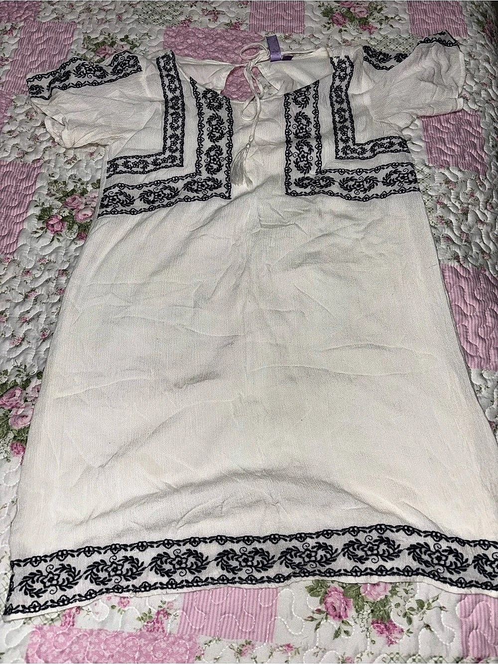 Alya Embroidered Mini Dress in White Size Small